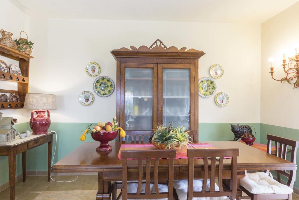 Villa Monserrato Porto Azzurro Esterno foto