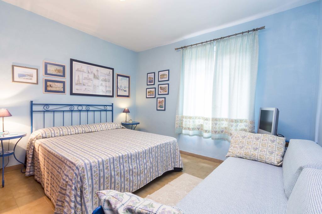 Villa Monserrato Porto Azzurro Camera foto