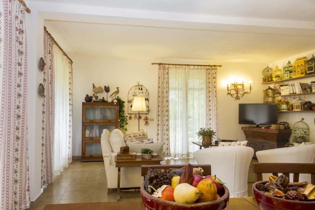 Villa Monserrato Porto Azzurro Camera foto